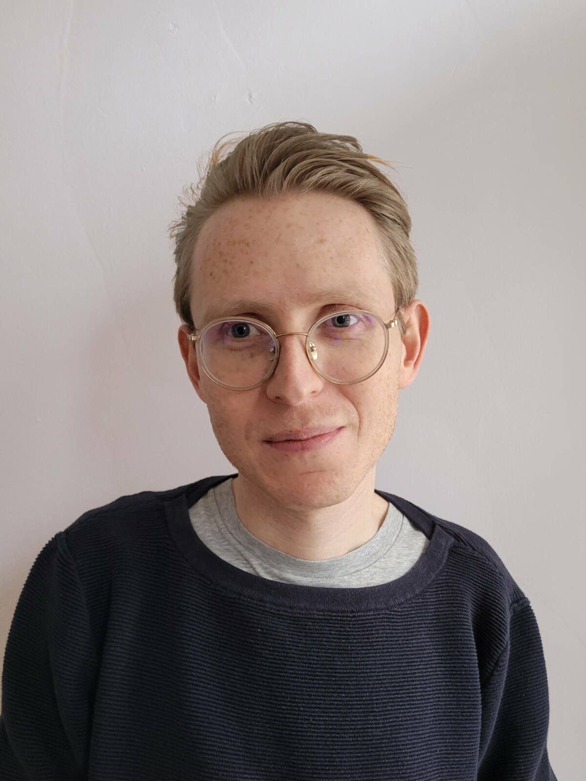 Teo-R-D-author-photo-2023 (1)