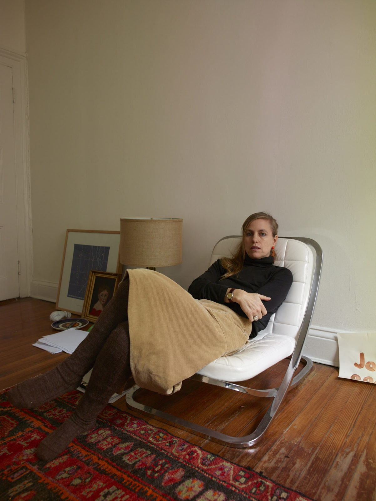 author photo studio 1