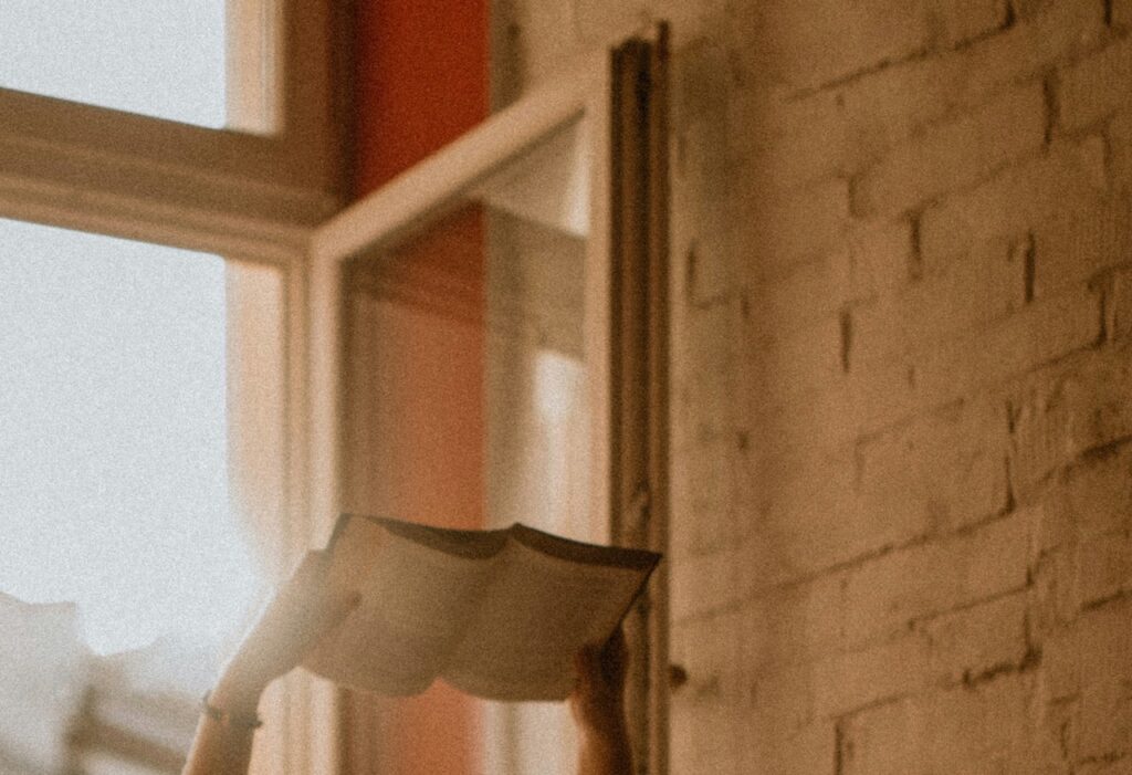 kinga-howard-s4aOPAJ4v0E-unsplash Large